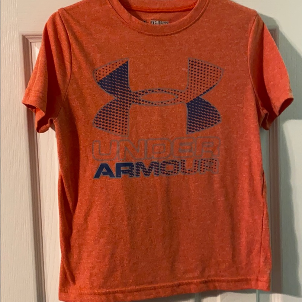 Under Armour tee YXS